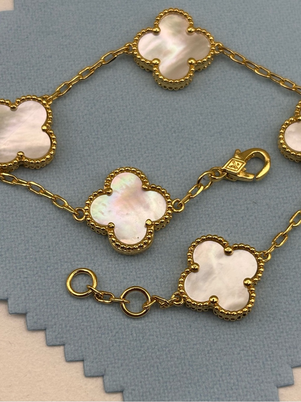 18k Yellow Gold Plated 15mm Mother-of-Pearl Clover Bracelet